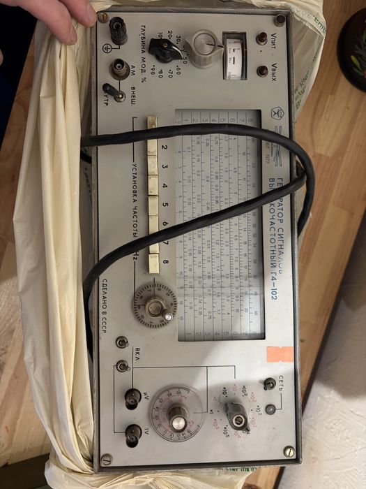 Генератор сигналов Г4-102