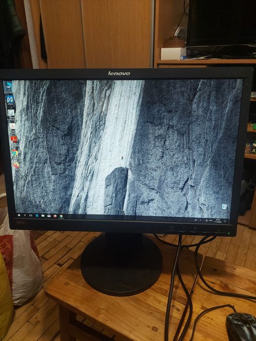 Мини компьютер с монитором Lenovo