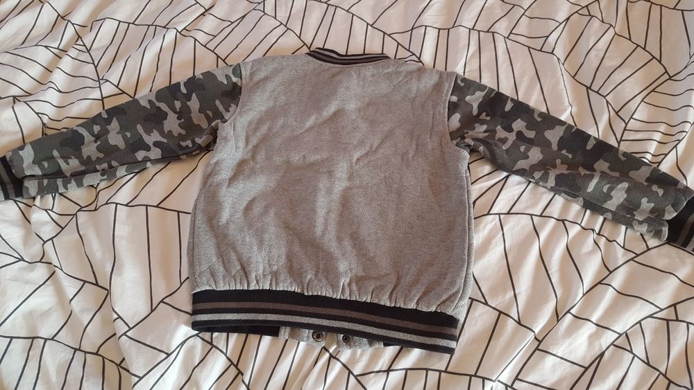 Piękna ciepła bluza moro Smyk r. 134