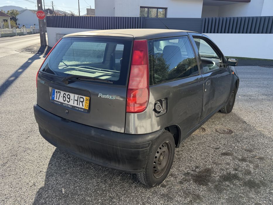 Fiat Punto a trabalhar64966019242243122