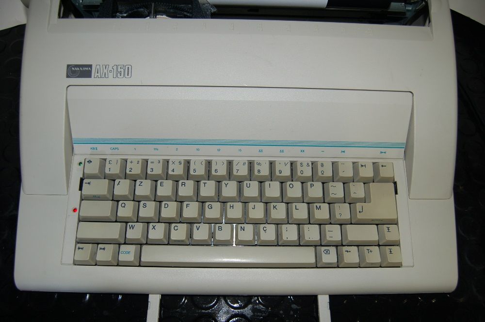 Maquina escrever Nakagima AX-150 com fitas novas