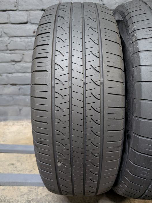 Пара всесезонніх шин Yokohama 226/60 R18 225*60 18 Avid gt