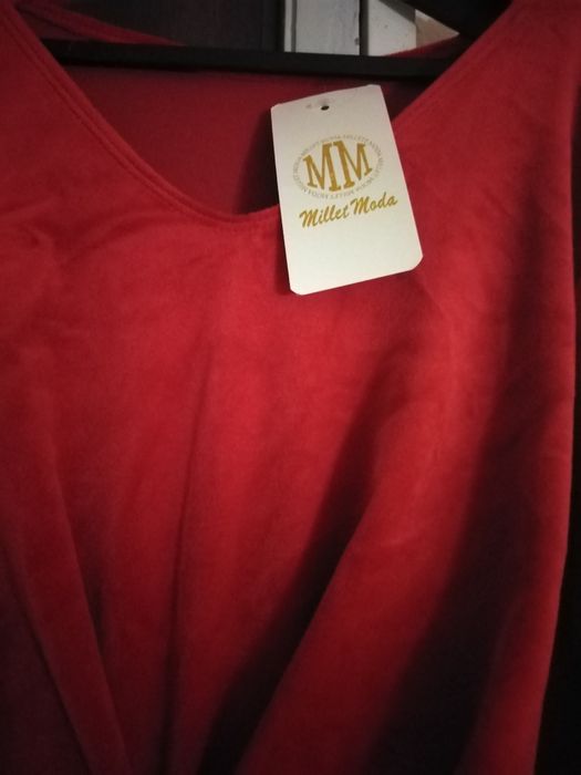 Vestido de cerimonia tom vermelho tam S/M novo com etiqueta só 25€