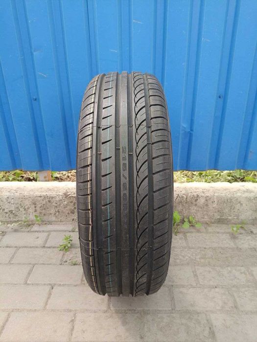 Нові шини 215/60R17 96H Sunfull Mont-Pro HP881