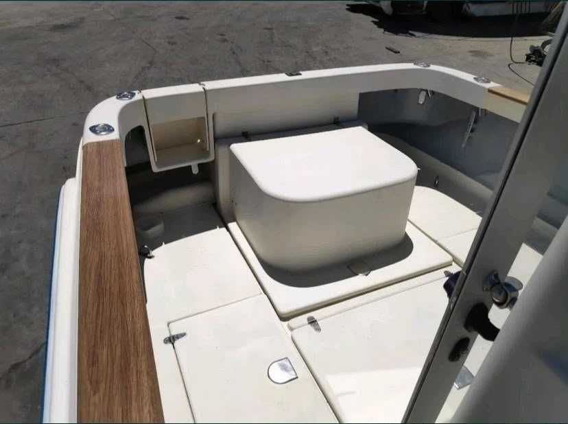barco guymarine antioche  700
