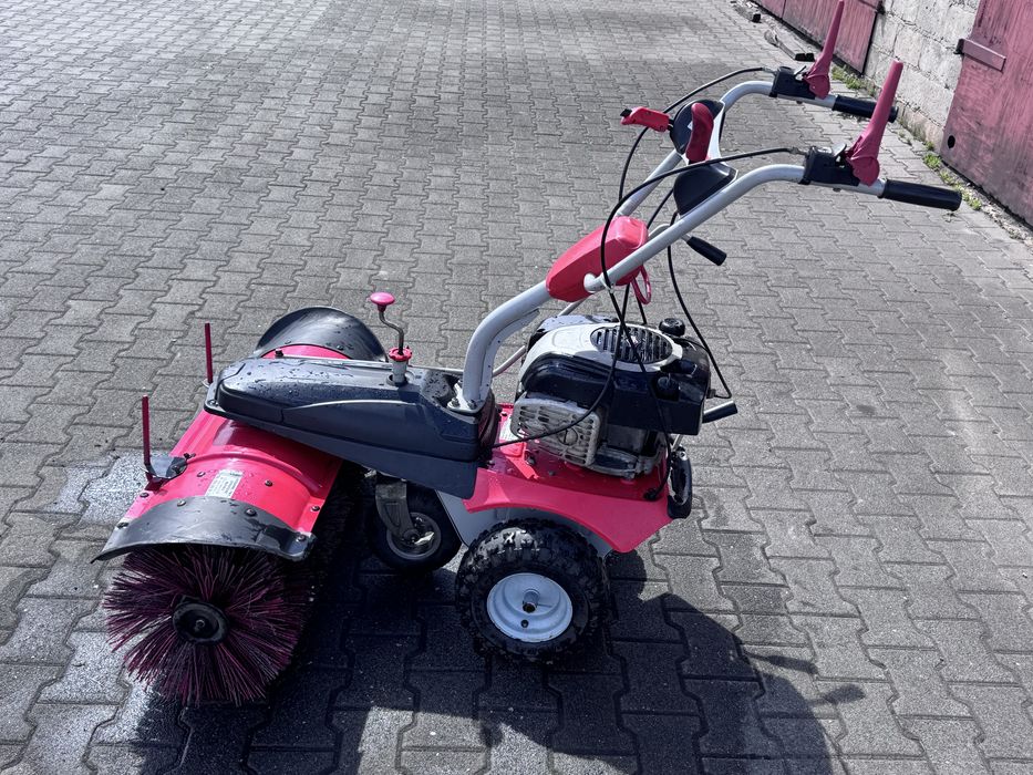 Sprzedam zamiatarkę spalinową