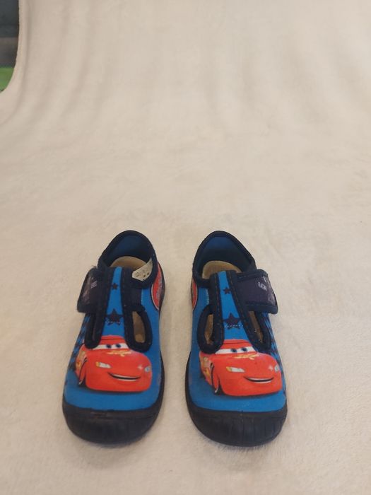 Sprzedam sandałki/kapcie numer 24