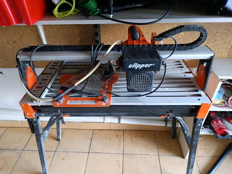 Przecinarka do glazury