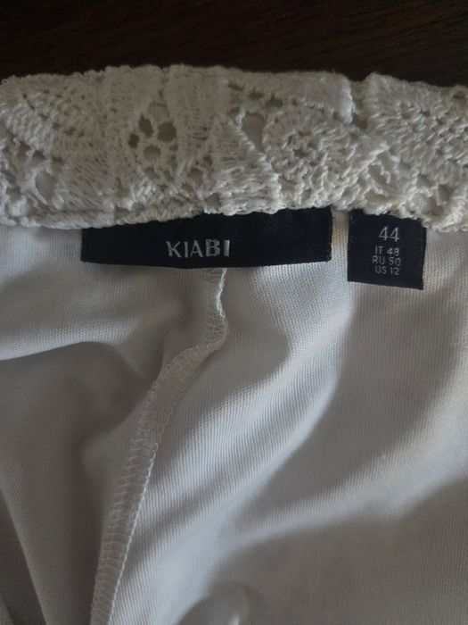 Kiabi rozmiar 44 koronkowe białe krótkie spodenki