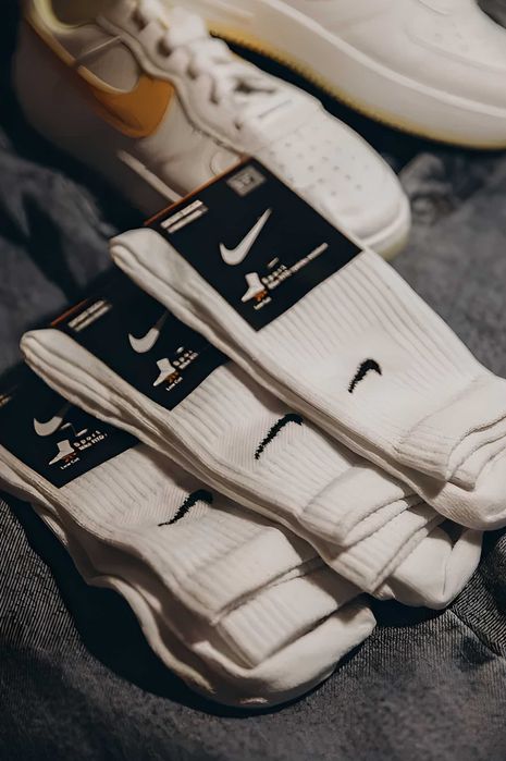 Упаковка 12 пар за 240грн! Носки высокие Nike белые чёрные Найк спорт