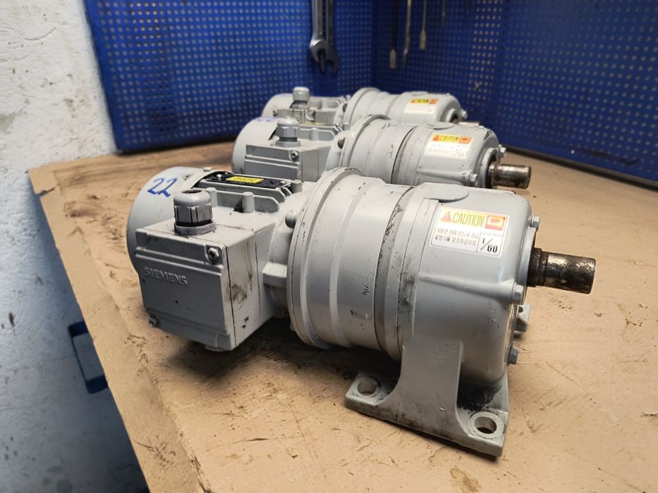 Przekładnia 22/min 0,18kW reduktor motoreduktor  prosta napęd