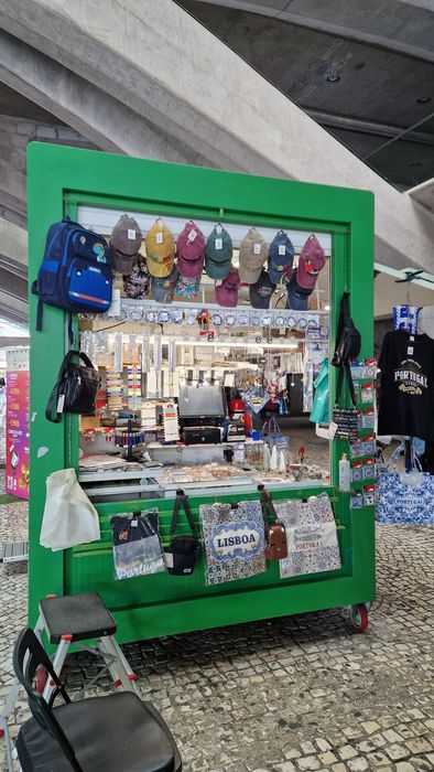 Quiosque localizado na Gare do Oriente