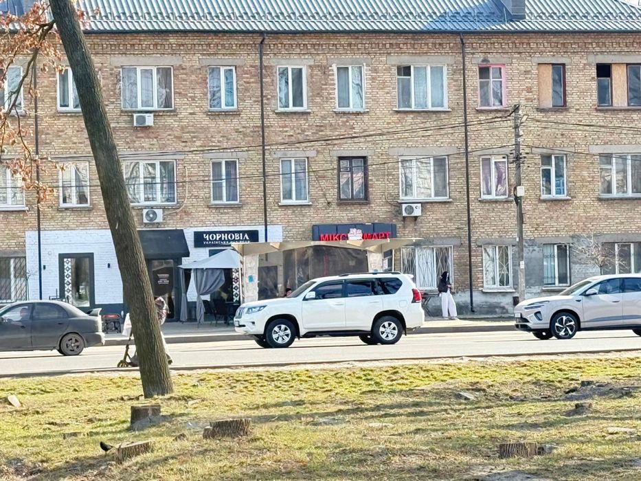 Здам в оренду фасадне приміщення у Вишневому прямо на переїзді