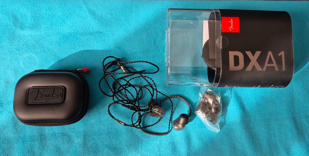 Fender DXA1 Pro In-Ear Monitors Transparentes - Em excelente estado.