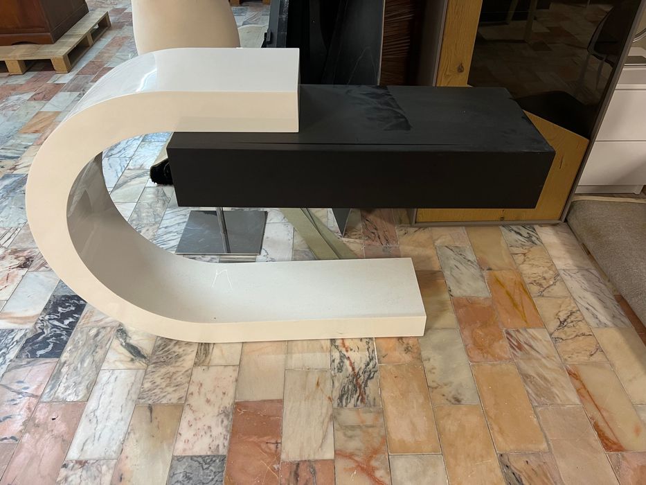 Consola lacada branco alto brilho