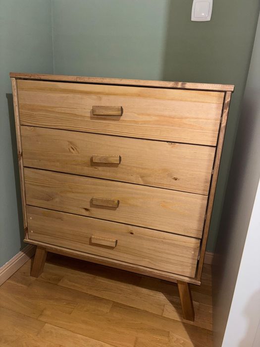Cómoda madeira nova