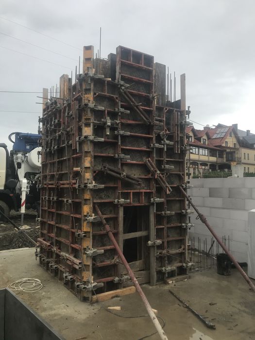 Szalunki stropowe i ścienne stemple sklejka wynajem szalunkow  strop