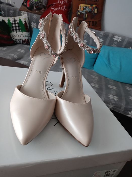 Buty szpilki 37 catwalk