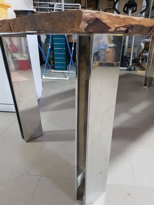 Conjunto de Mesa de sala, e cadeiras