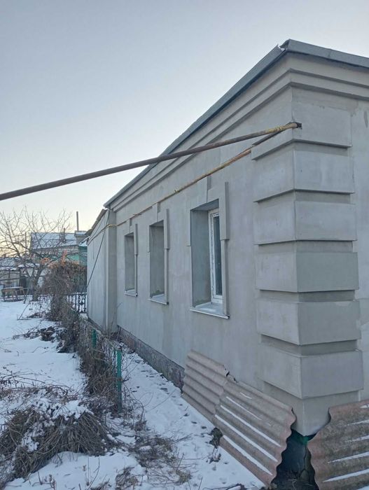 Продаж добротного будинку у центрі м. Гребінка. Державні програми.