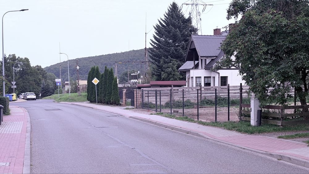 Dzialka uslugowa na wynajem