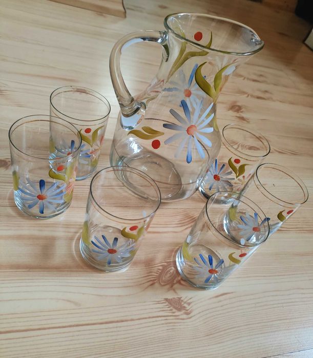 Dzbanek + 6 szklanek. PRL. Nieużywane.