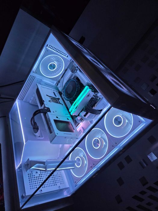 NOWY Mega POTĘŻNY komputer PC do gier MONSTER - RTX 5070 Gamingowy RGB