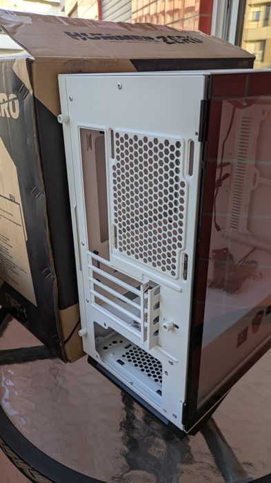 Hummer Zero White Micro ATX Case447462391479029763