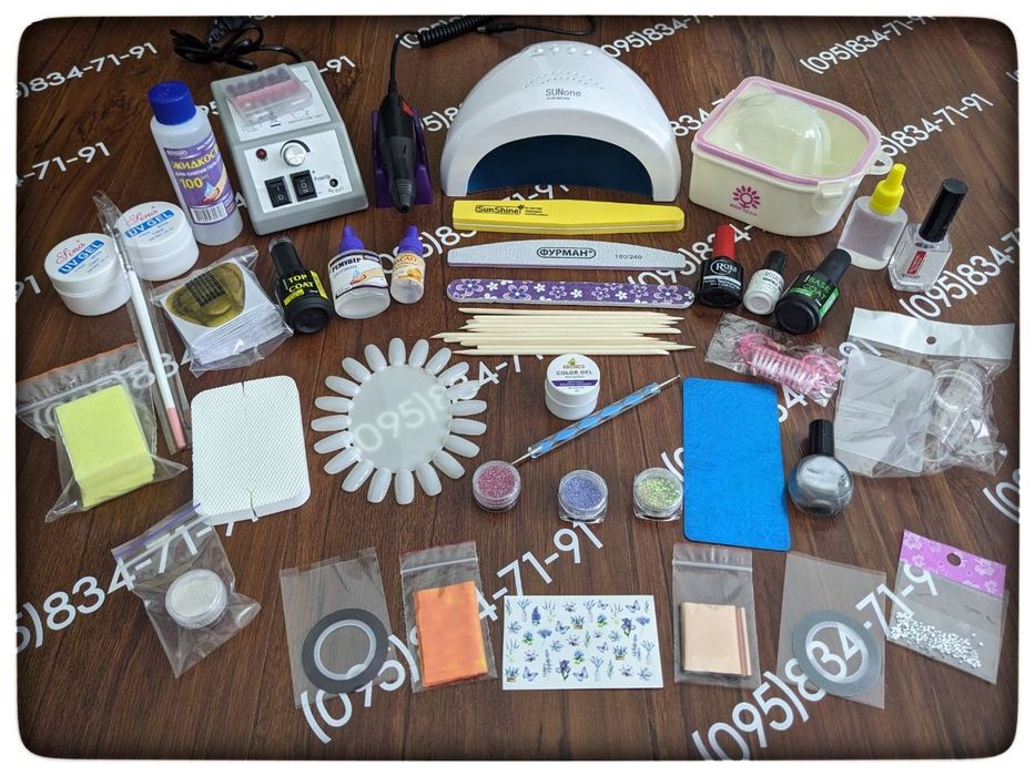 Набор для маникюра. Наращивание ногтей. Набір для манікюру.