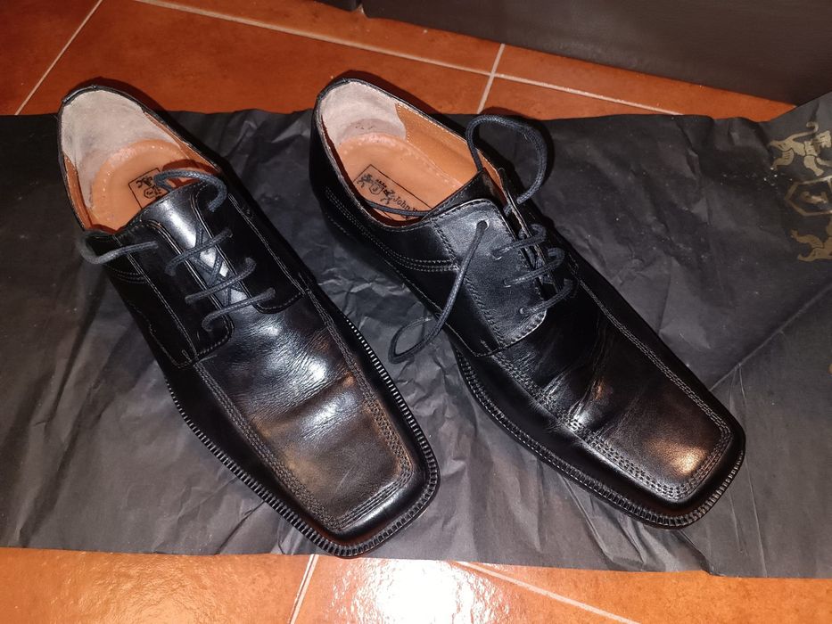 Sapatos formais homem