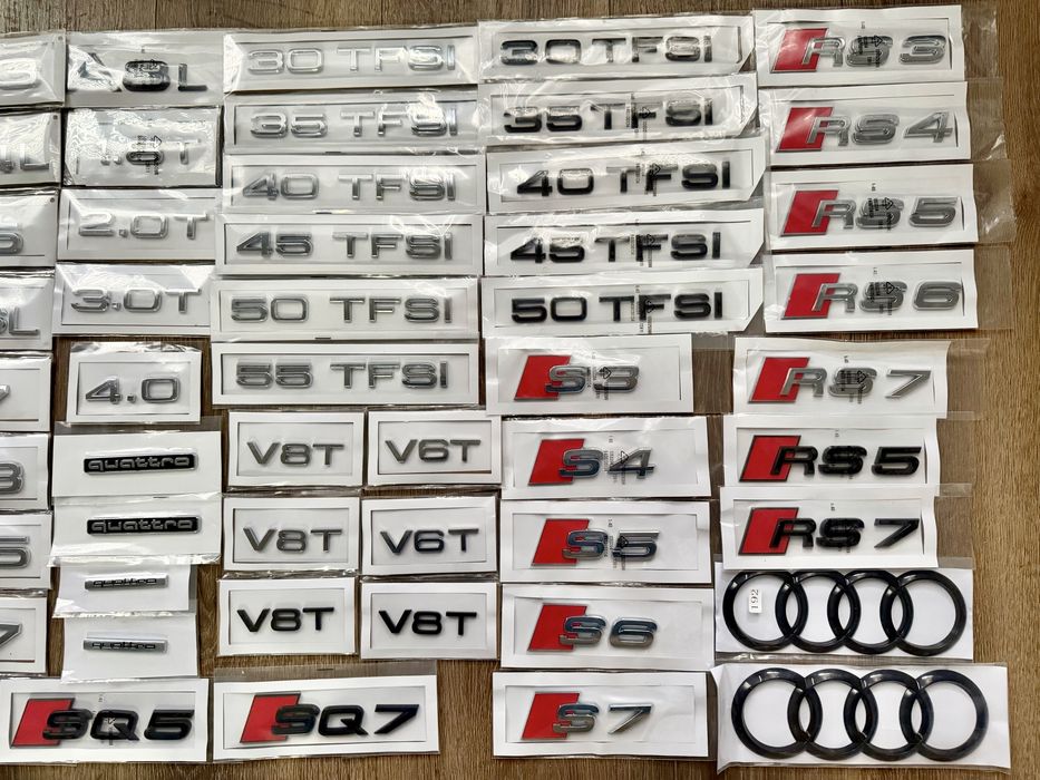 Шильдики Audi A3 A4 A5 A6 A7 Q3 Q5 Q7 RS S TFSI Quattro емблема значок