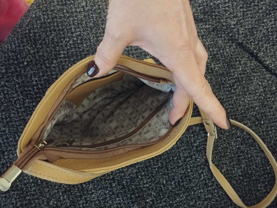 Torebka na długim pasku