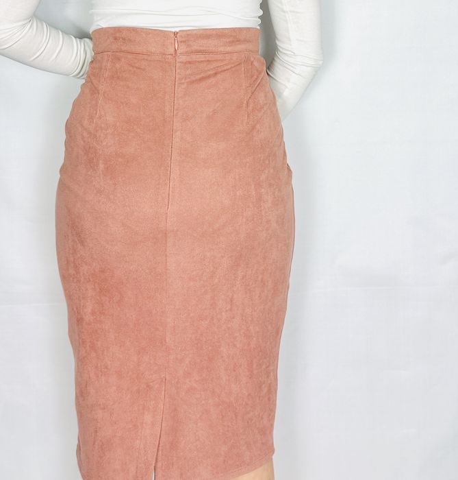 Spódnica ołówkowa a'la zamsz łososiowa M 38