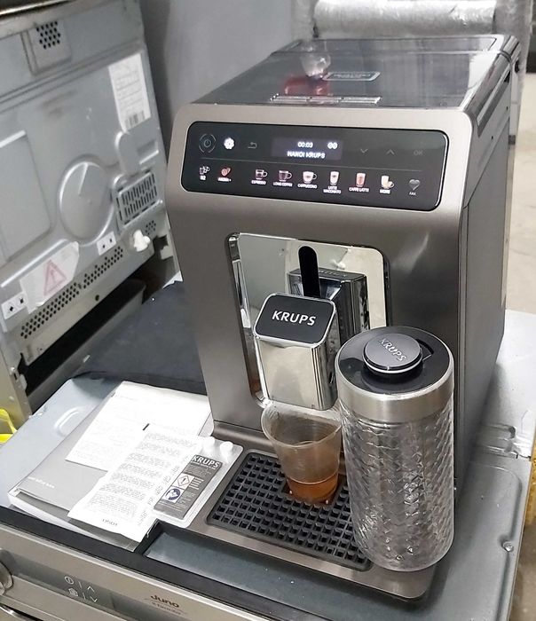 Кофемашина KRUPS Evidence One EA895N10 с цветным дисплеем и текст меню