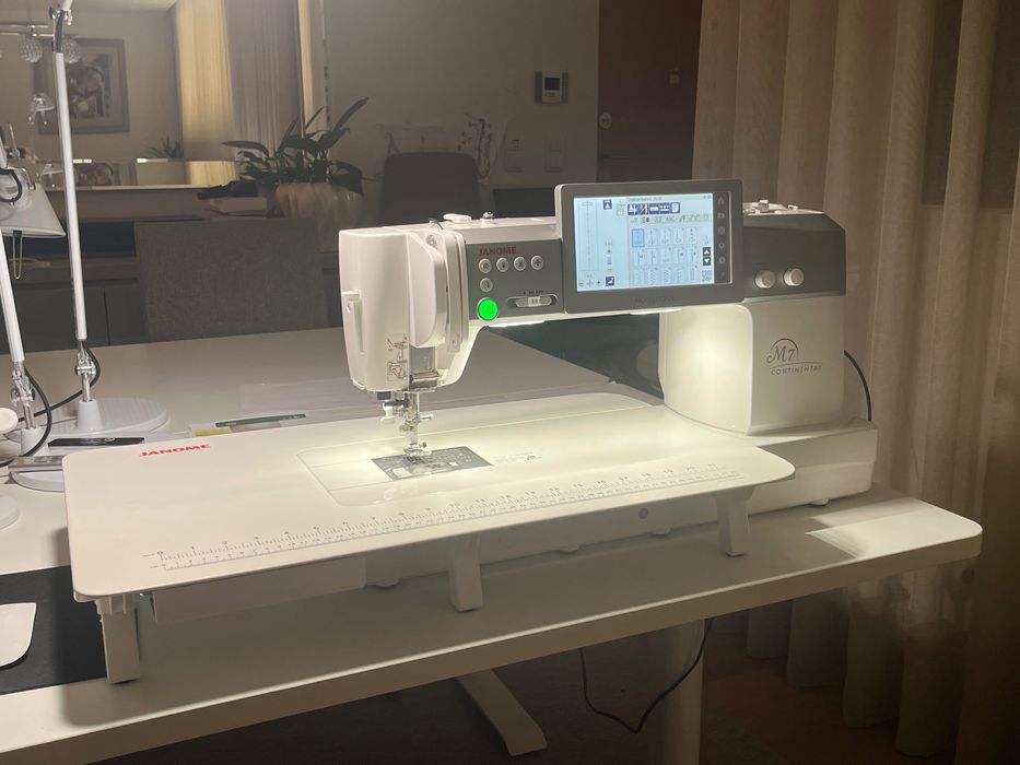 Máquina de costura Janome Continental M7