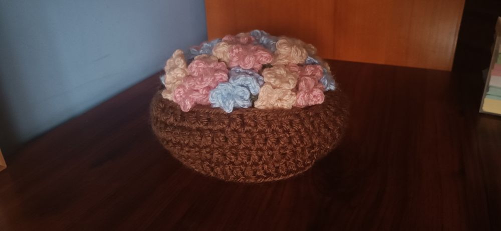 Vaso de flores/base de copos de croche.