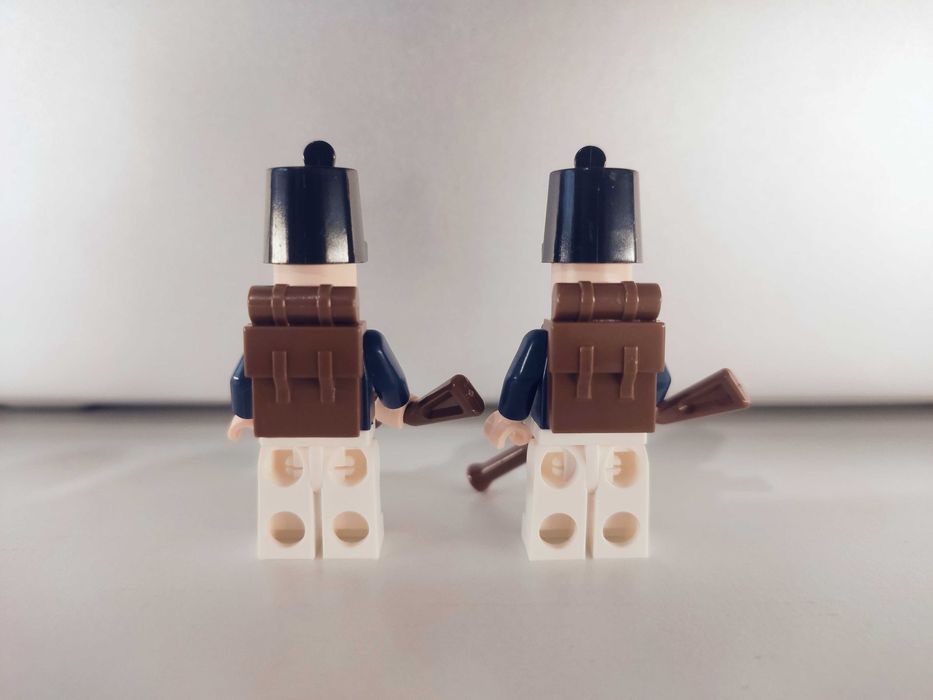 Minifigurka piechota liniowa XIX wiek jak lego granatowa kurtka