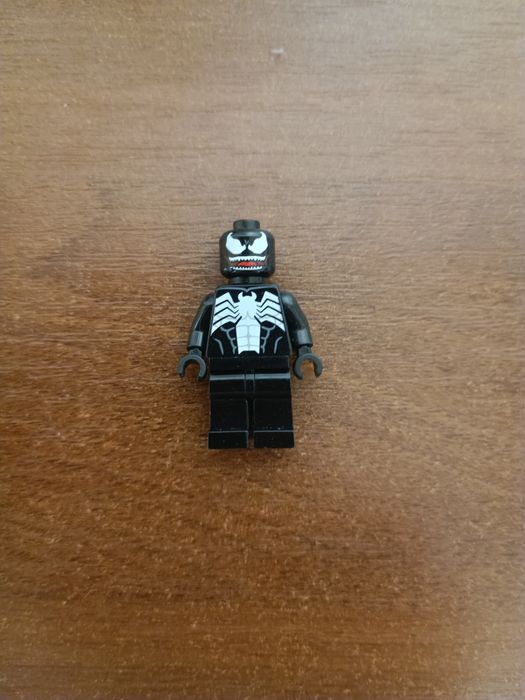 Лего минифигурки Marvel DC
