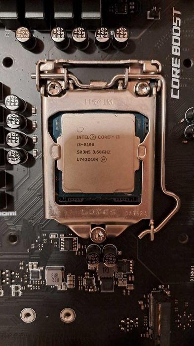 Bundle Intel Core i3-8100 / Board MSI B360 Gaming Pro Carbon / 16GB DDR4 Thermaltake Ram