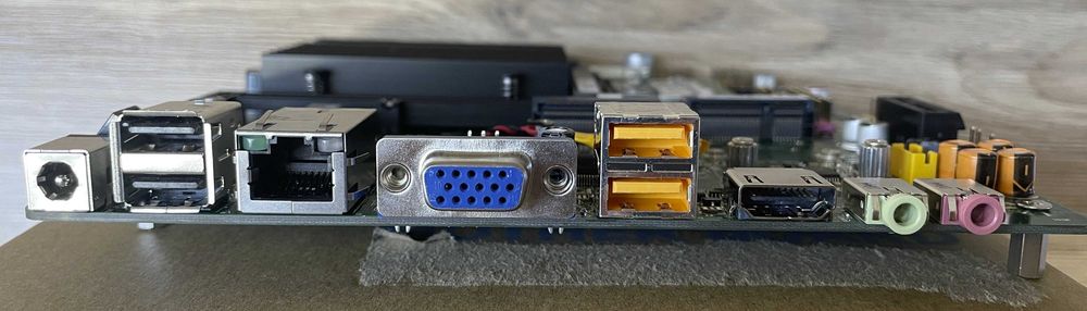 Płyta główna MITAC PD11TI 1GB RAM Intel Atom 2x1.86Ghz CPU