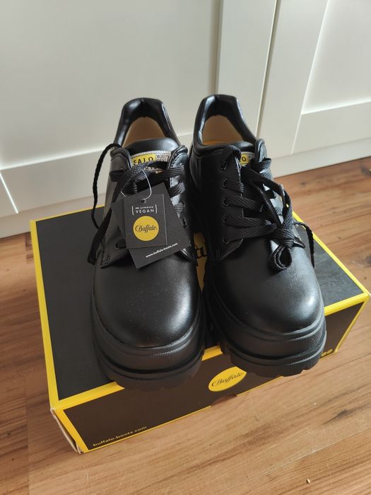 Buty Buffalo Aspha CLS 41 niskie glany vegan