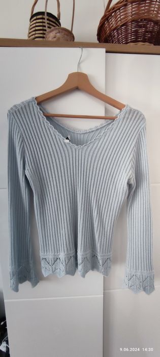 Sweter damski     .