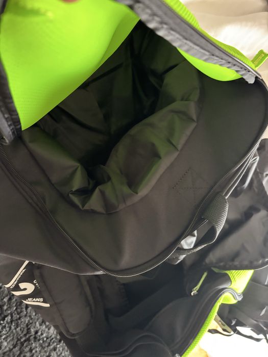 Mochila desportiva Guess - Nova - Original