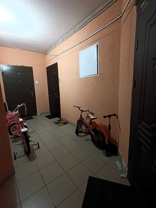 Простора 2-х кімн. у гарному стані з газовим котлом. Центральний парк!