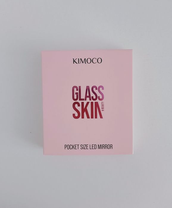 zamykane lusterko kompaktowe LED marki Kimoco