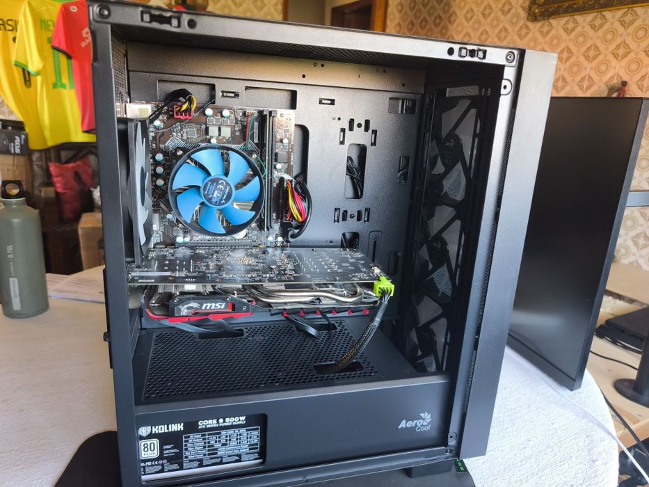 Torre gamer i3 7100 com RX 470