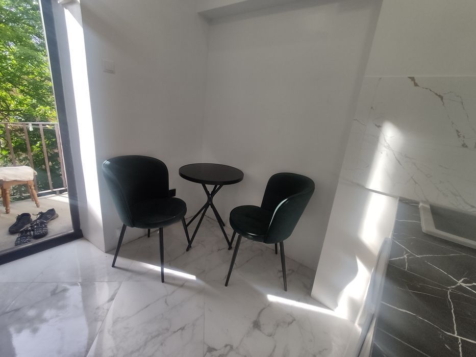 Подобово центр ,з/д церква Анни