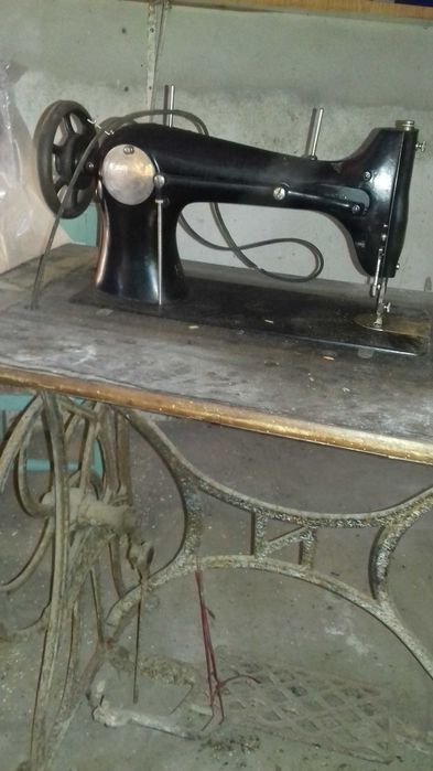 Máquina de costura antiga
