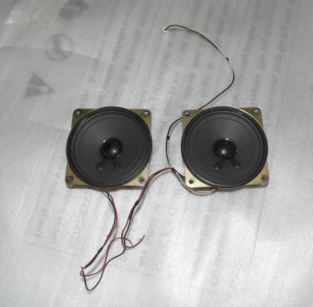 Два динамика. YD93-6