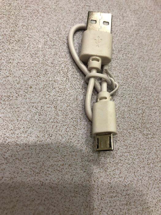 Кабель для зарядки